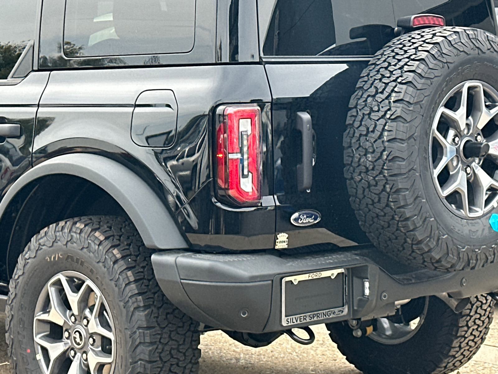 New 2025 Ford Bronco Badlands image 7