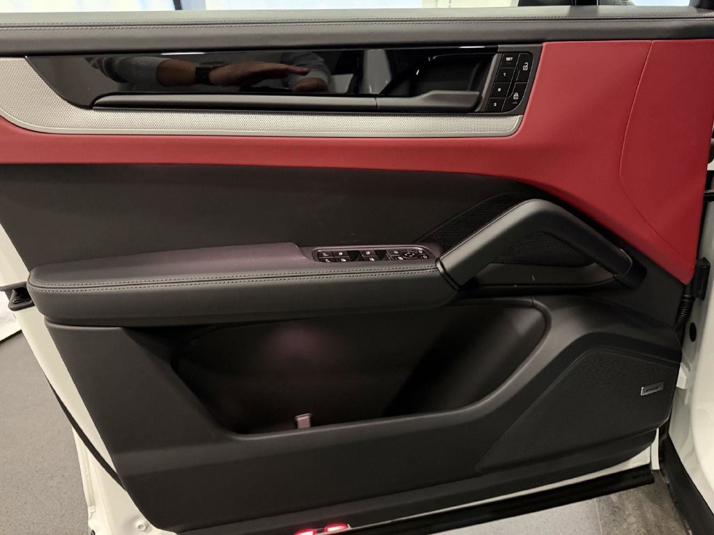 New 2026 Porsche Cayenne S AWD/4WD image 15