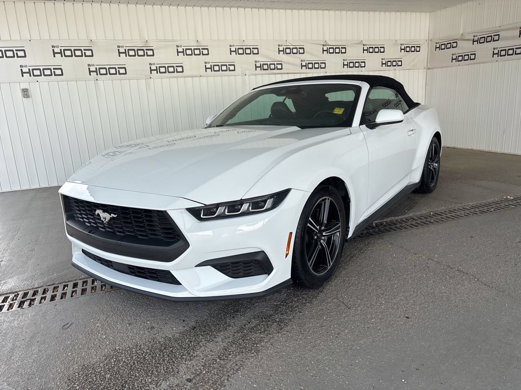 Used 2025 Ford Mustang Premium RWD image 21