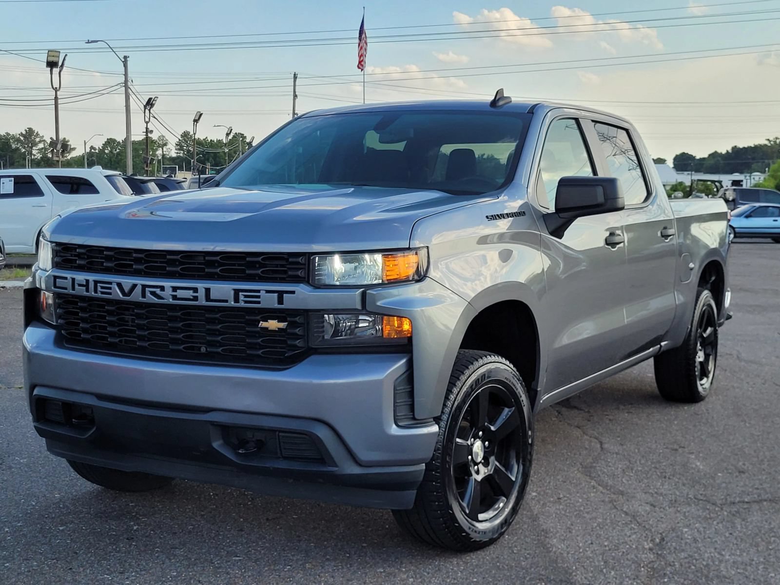 Used 2020 Chevrolet Silverado 1500 Custom w/ Custom Value Package AWD/4WD image 7