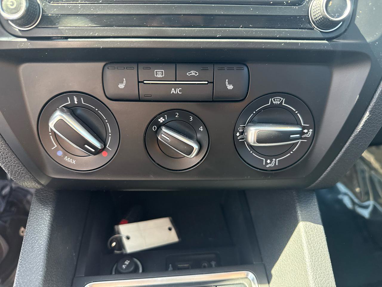 Used 2017 Volkswagen Jetta SE image 21