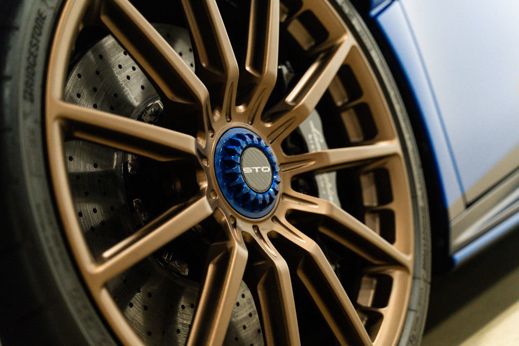 Used 2023 Lamborghini Huracan STO RWD image 6
