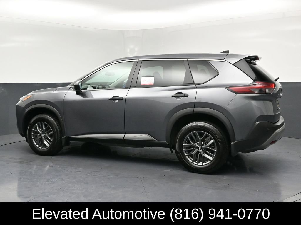 Used 2022 Nissan Rogue S image 26