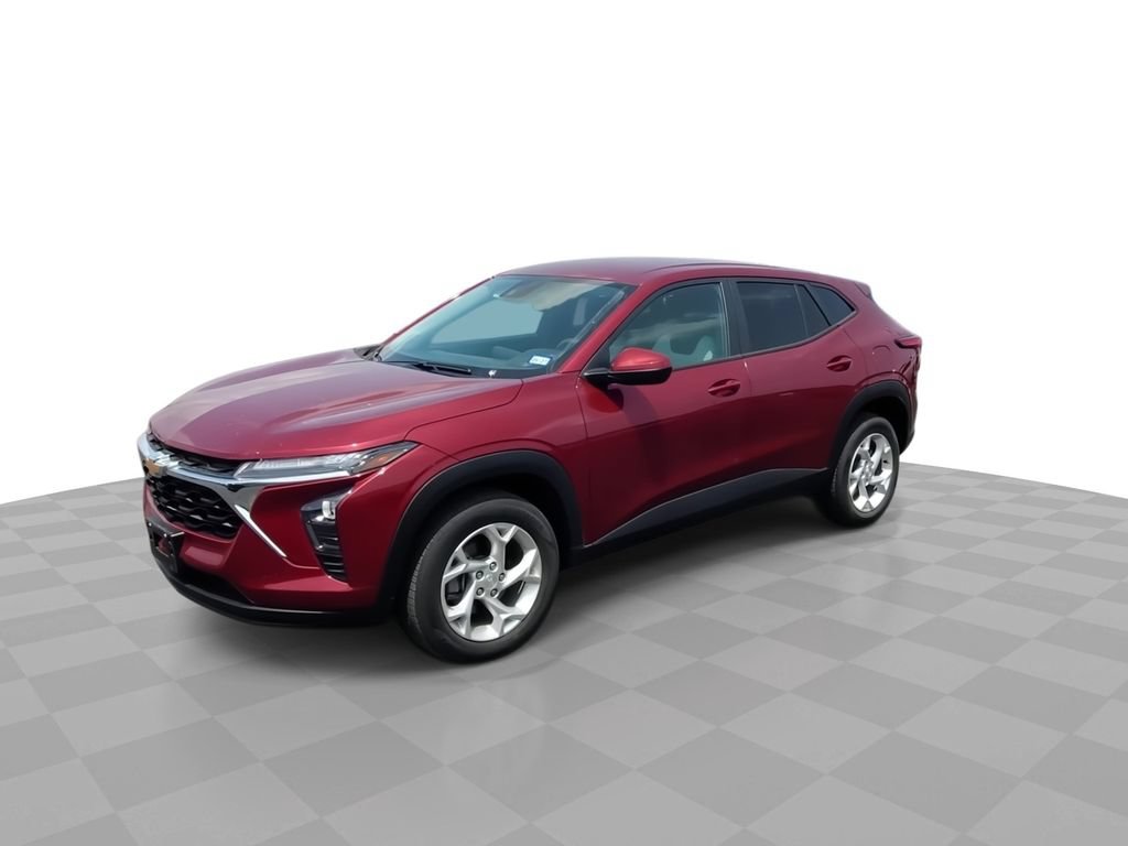 Used 2024 Chevrolet Trax LS w/ LS Convenience Package FWD image 4