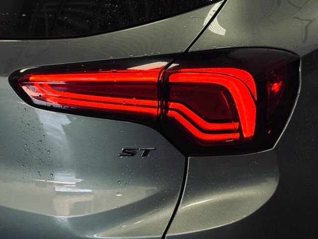 Used 2024 Buick Encore GX Sport Touring image 7