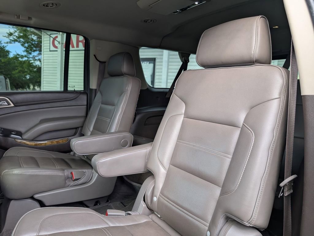 Used 2016 GMC Yukon XL Denali w/ Open Road Package AWD/4WD image 17