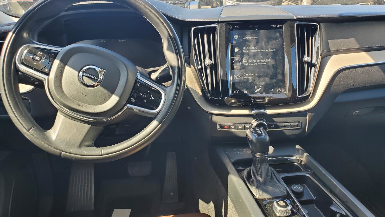 Used 2018 Volvo XC60 T6 Inscription w/ Luxury Seat Package AWD/4WD image 7