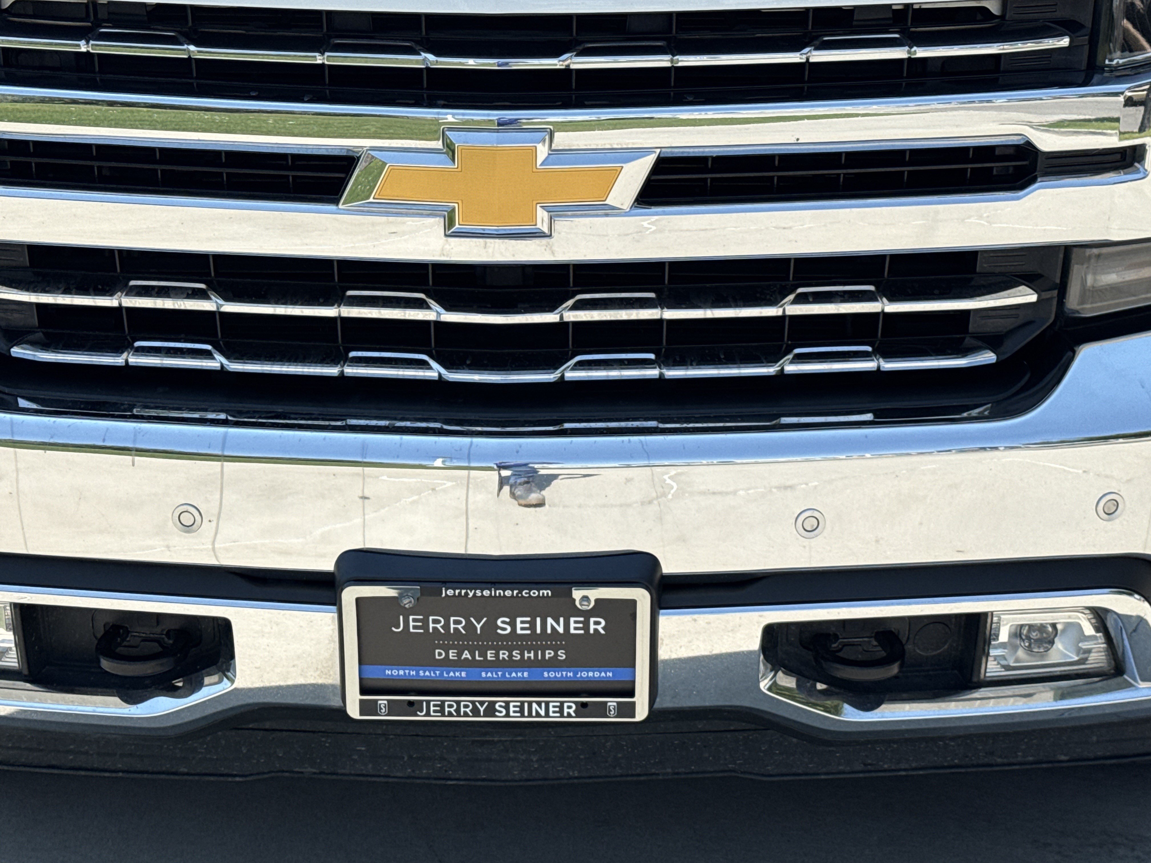 Used 2021 Chevrolet Silverado 1500 LTZ AWD/4WD image 9