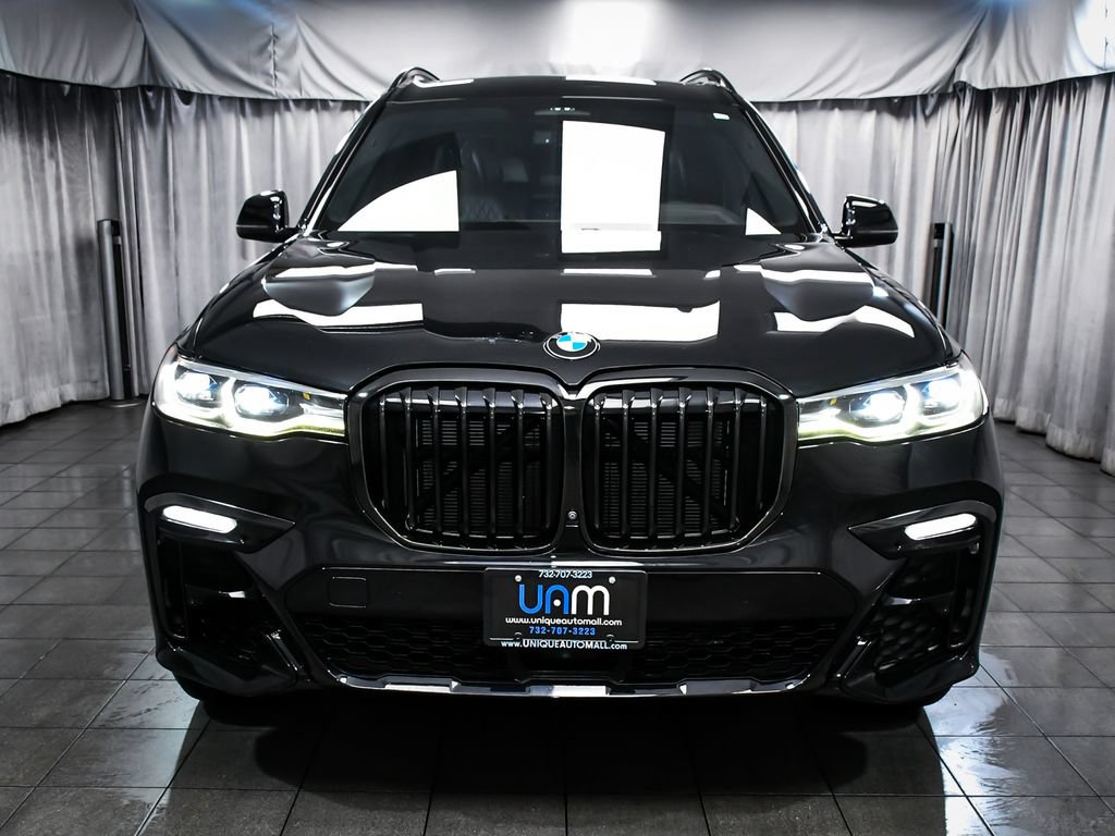Used 2021 BMW X7 M50i w/ Dynamic Handling Package AWD/4WD image 2