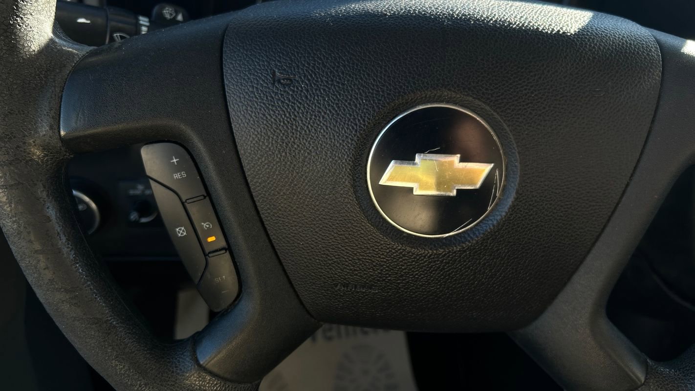 Used 2019 Chevrolet Express 3500 w/ Power Convenience Package image 24