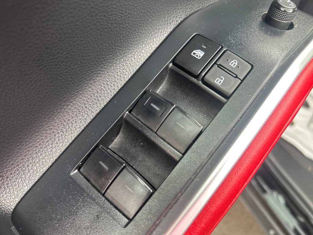 Used 2023 Toyota Highlander XSE AWD/4WD image 29