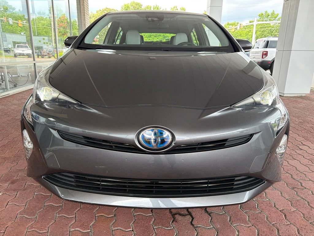 Used 2016 Toyota Prius Three Touring FWD image 4