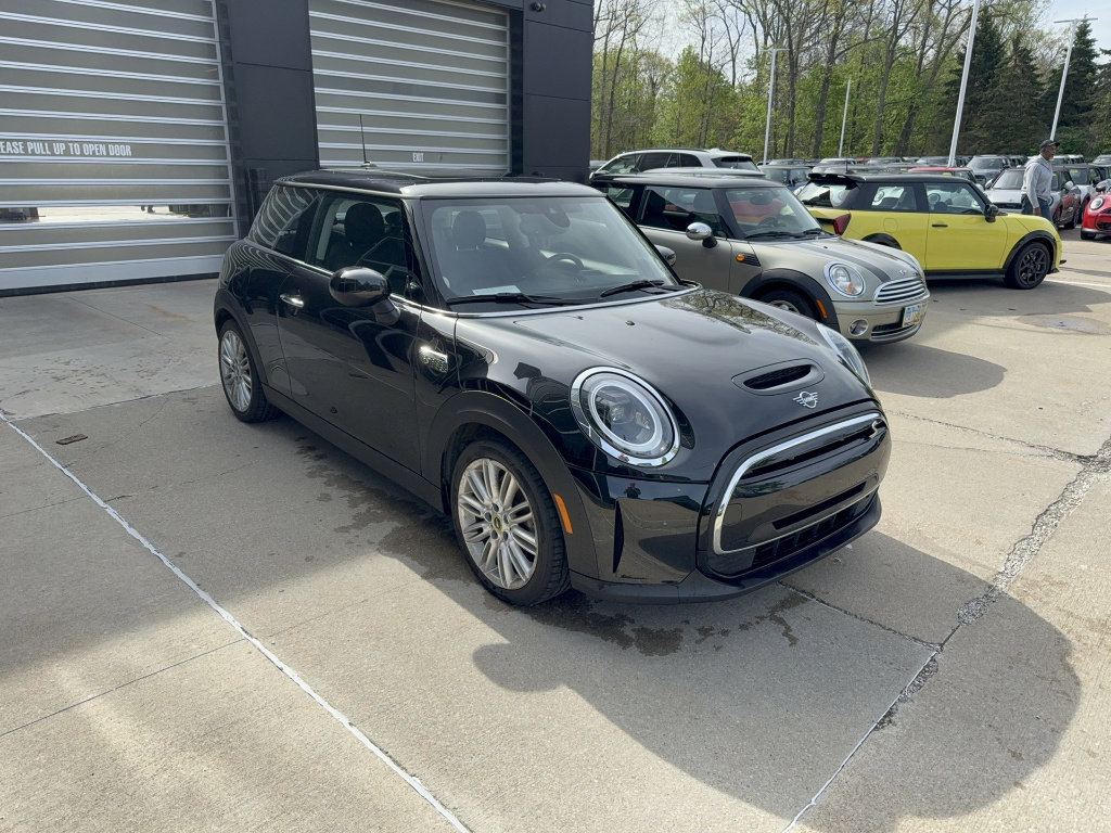 Certified 2024 MINI Cooper SE FWD image 2