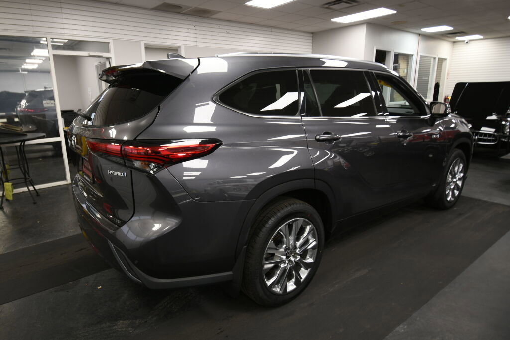 Used 2021 Toyota Highlander Limited image 7