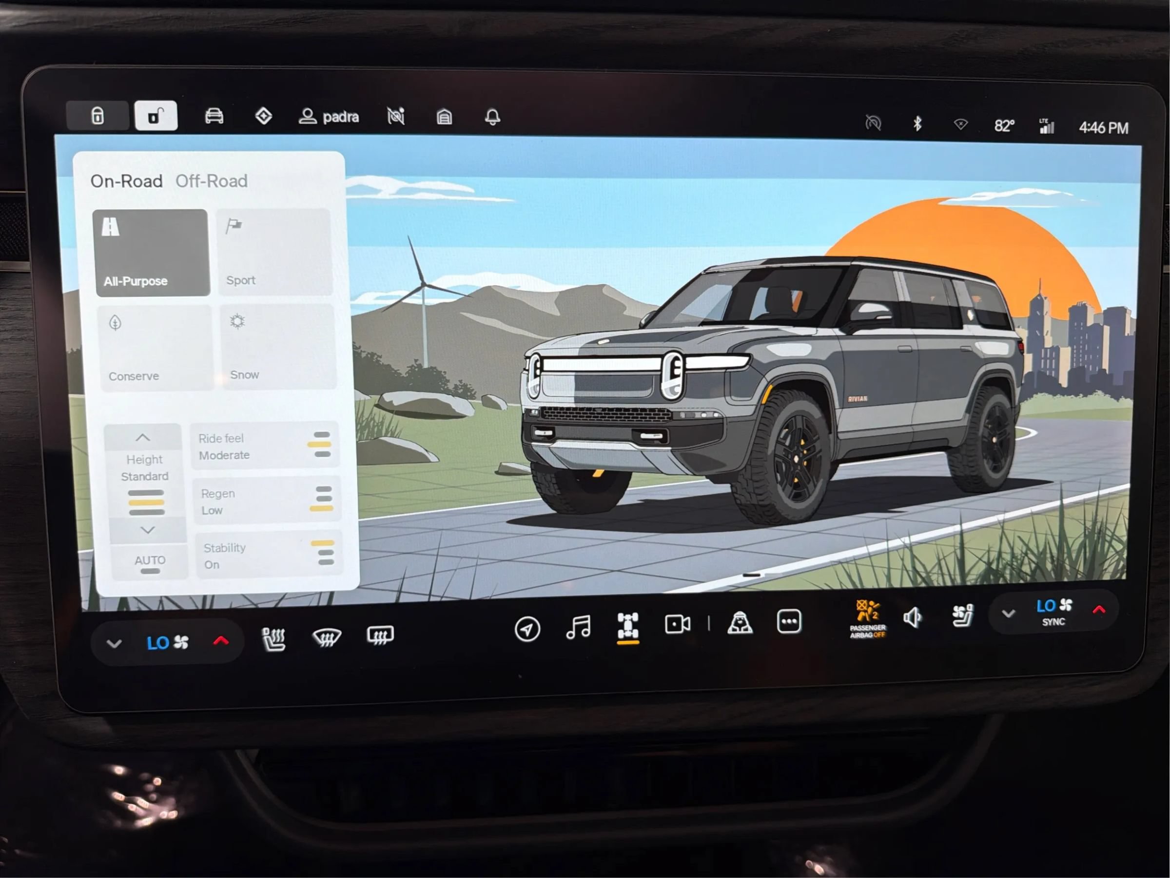 Used 2023 Rivian R1S Adventure AWD/4WD image 30