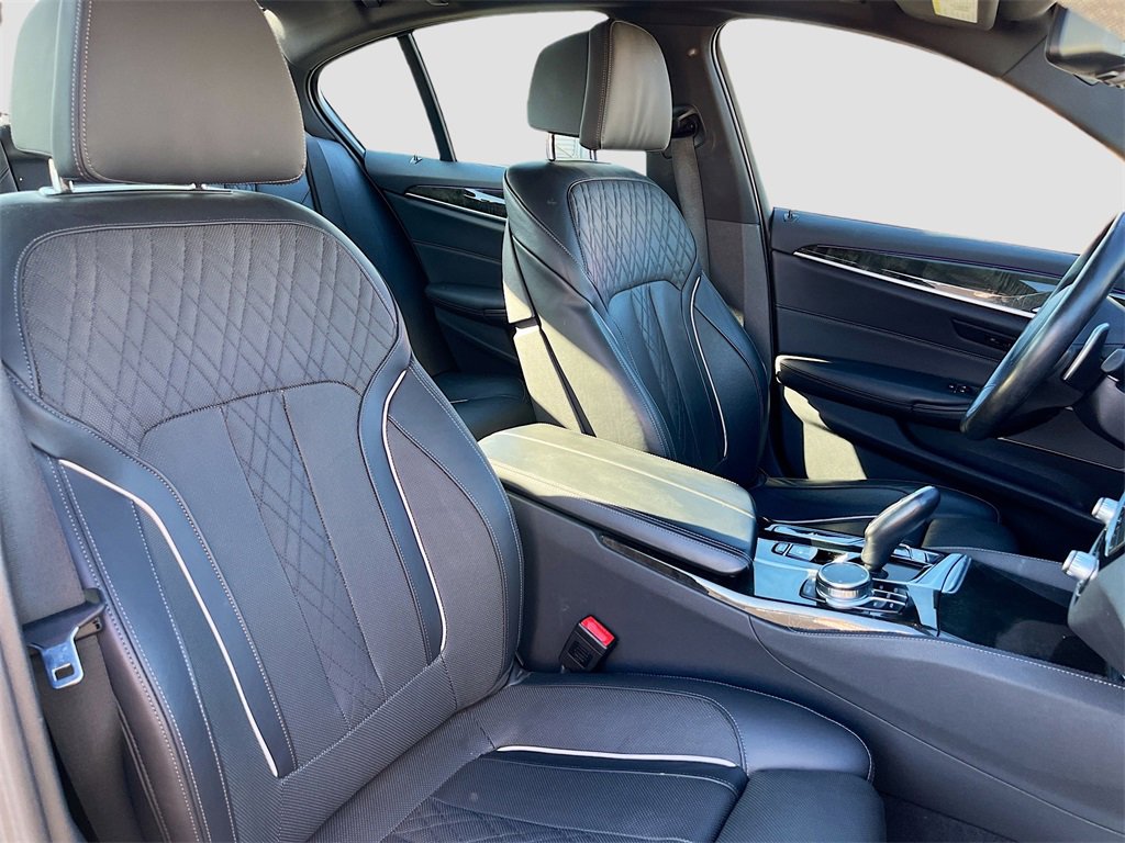 Used 2023 BMW 540i w/ M Sport Package image 30
