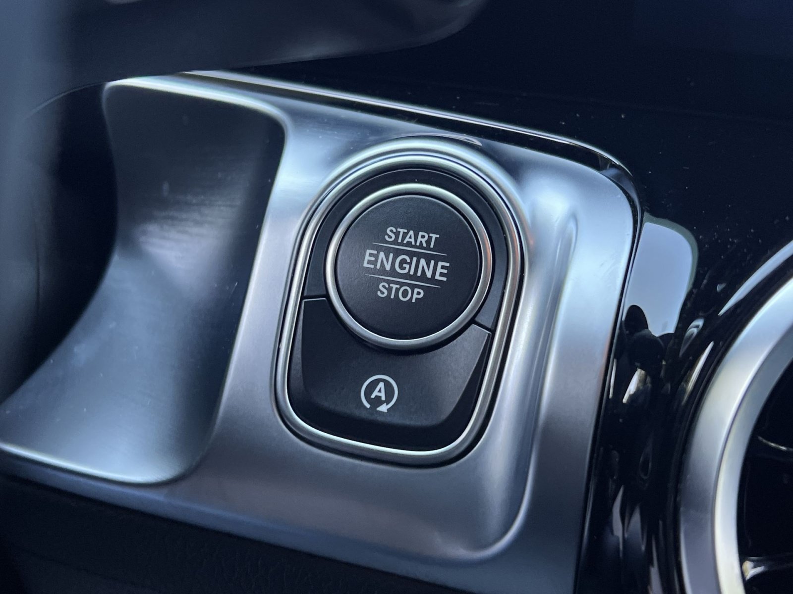 Certified 2026 Mercedes-Benz GLB 250 4MATIC image 39