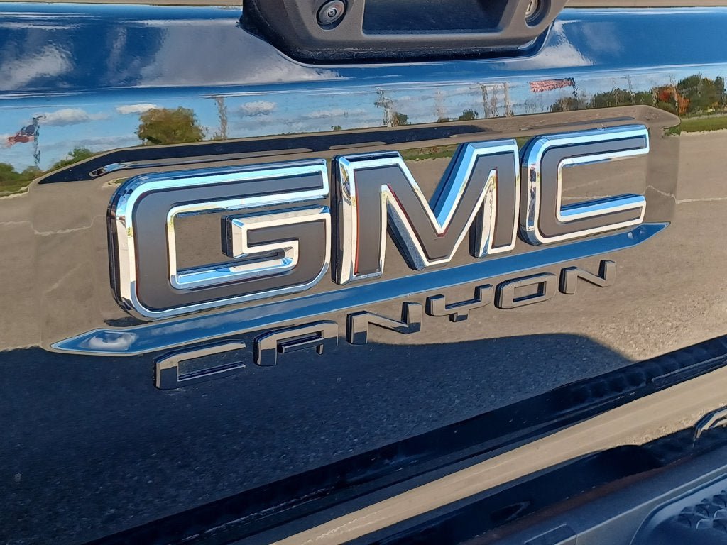 Used 2024 GMC Canyon AT4X w/ AT4X AEV Edition AWD/4WD image 32