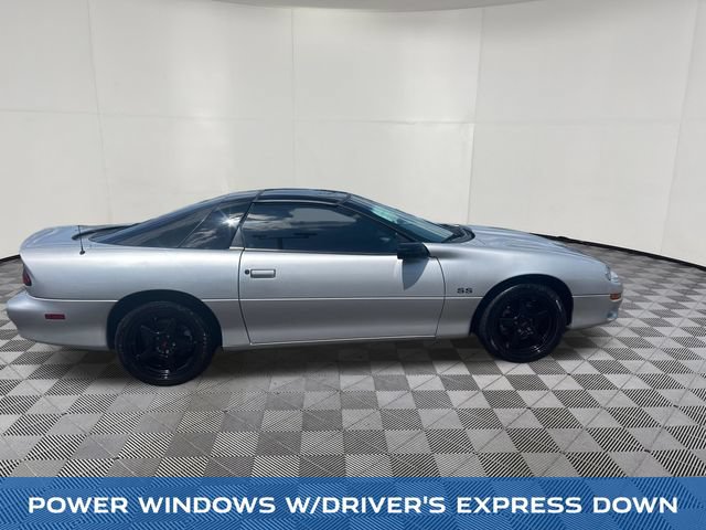 Used 1999 Chevrolet Camaro Z28 w/ SS Performance/Appearance Pkg RWD image 6