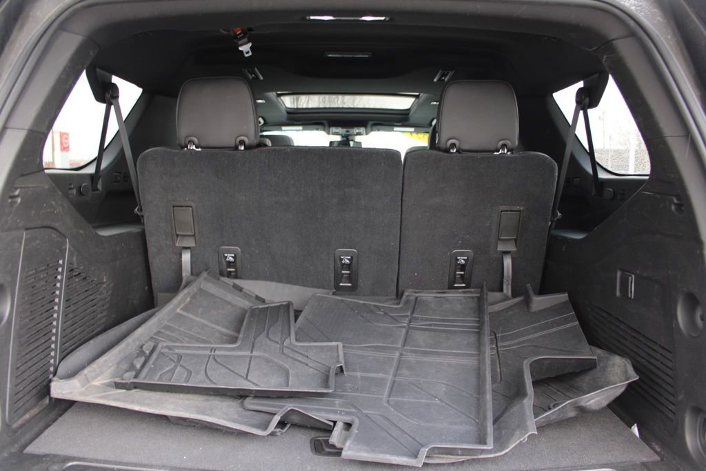 Used 2021 Chevrolet Suburban LT image 10