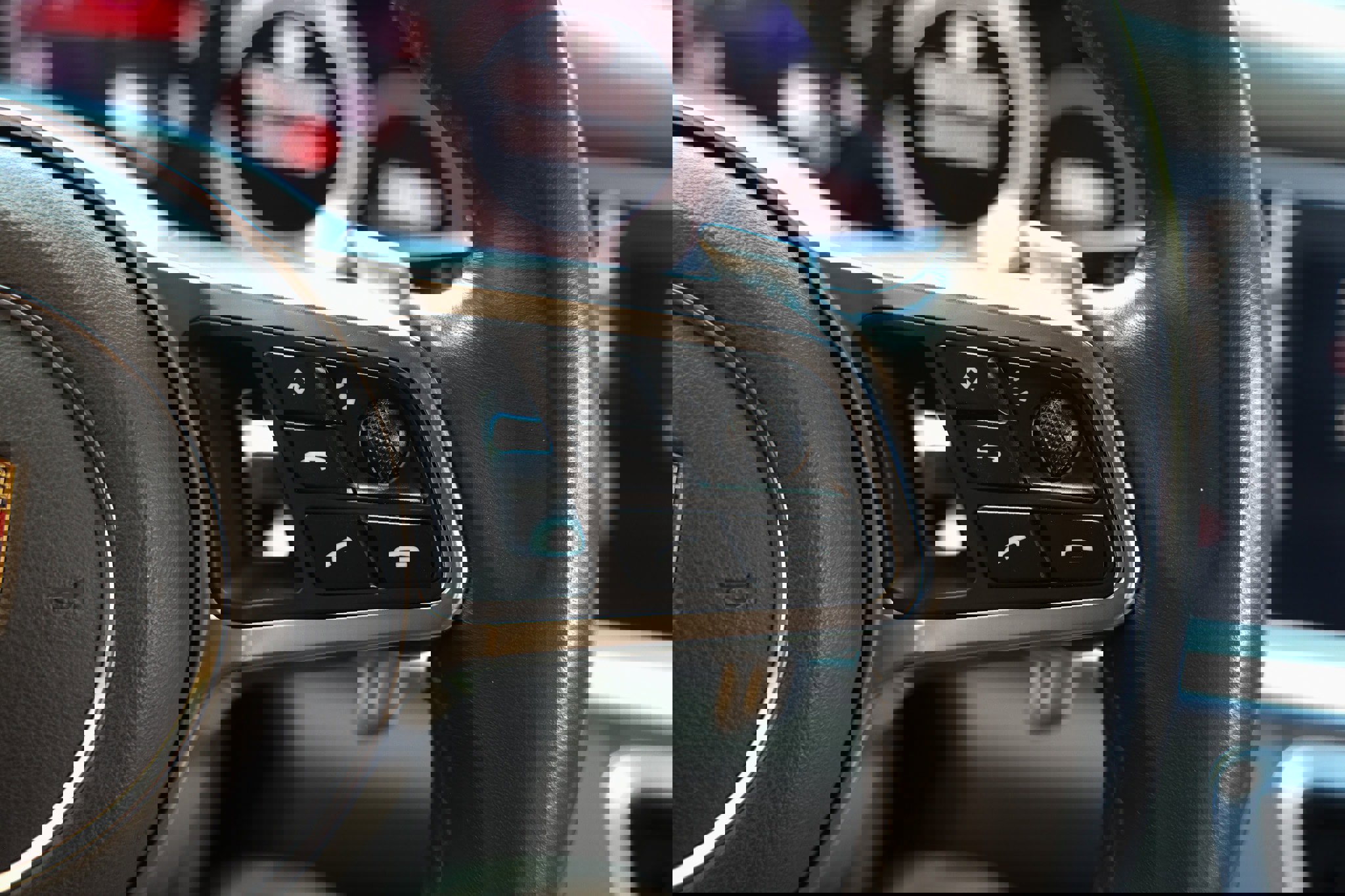 Used 2018 Porsche Panamera 4 image 34