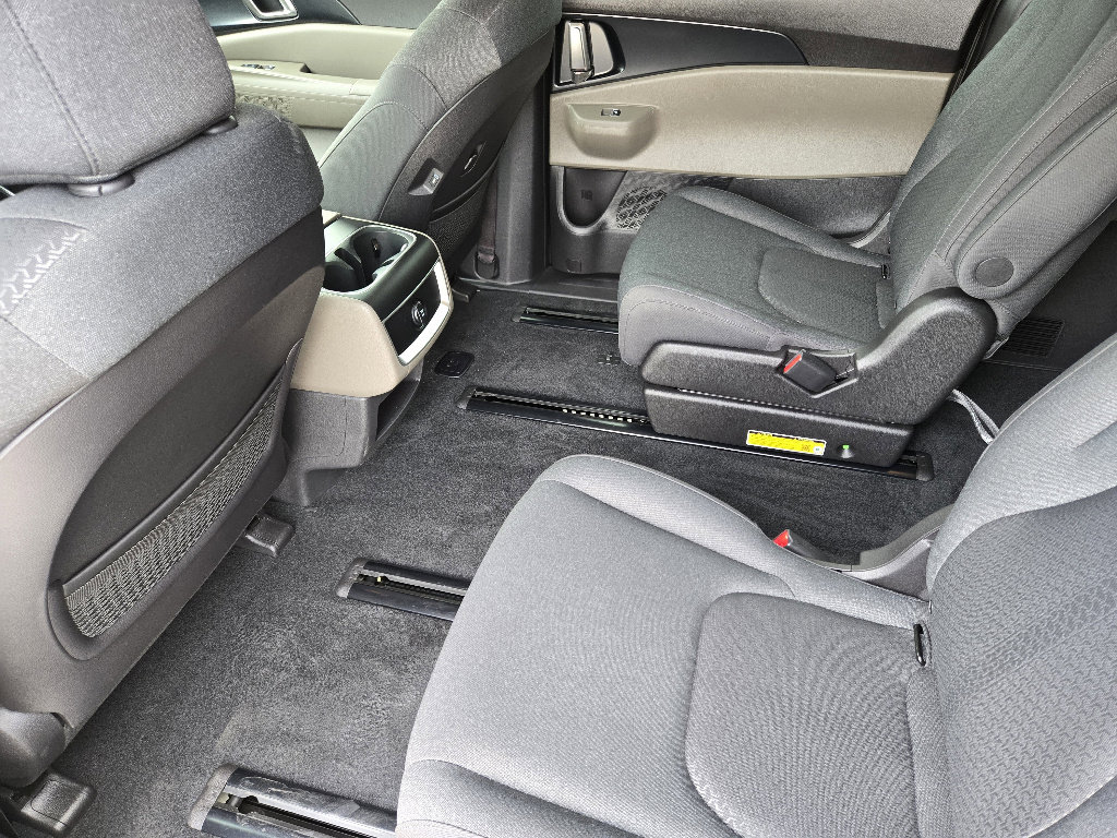 New 2026 Kia Carnival LX image 19