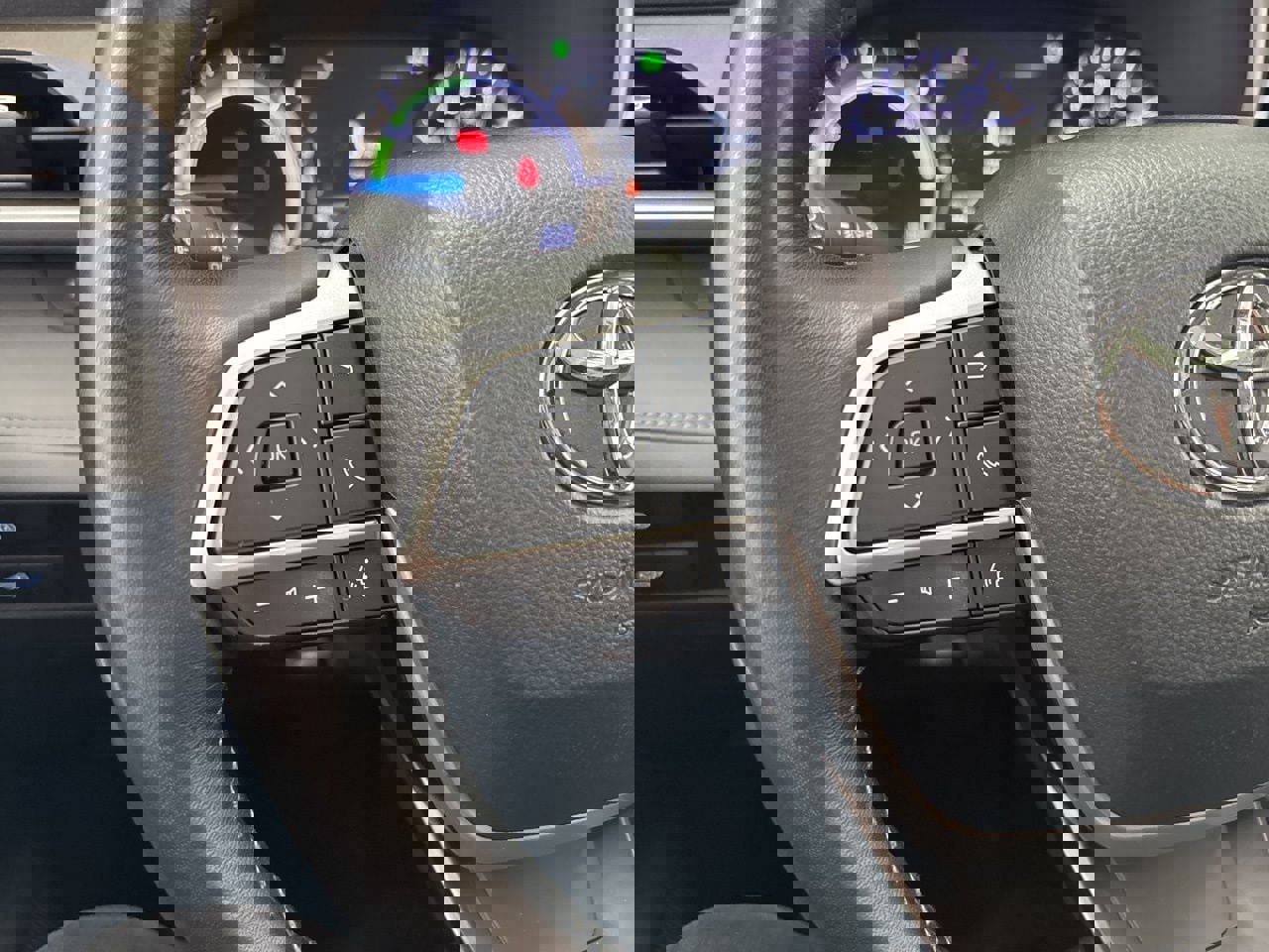 Used 2023 Toyota Highlander XLE image 21