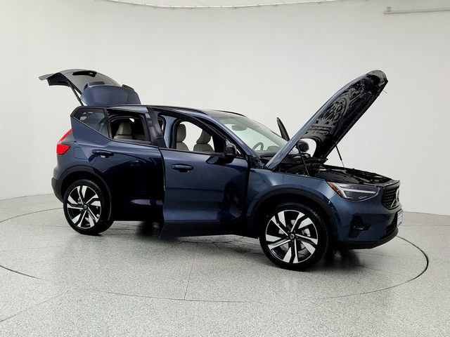 New 2026 Volvo XC40 B5 Ultra w/ Climate Package image 10