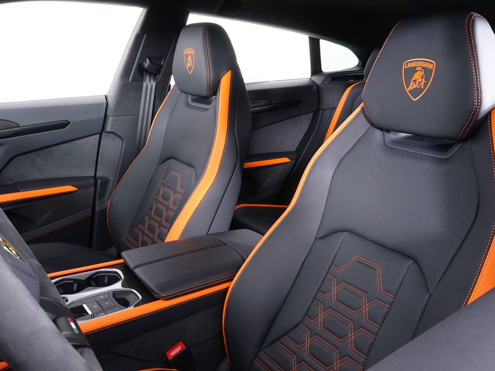 Used 2025 Lamborghini Urus S AWD/4WD image 25