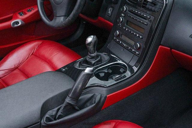 Used 2010 Chevrolet Corvette Convertible w/ Preferred Equipment Group image 28