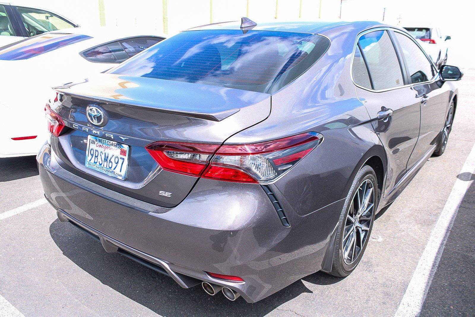 Used 2022 Toyota Camry SE w/ Convenience Package FWD image 15