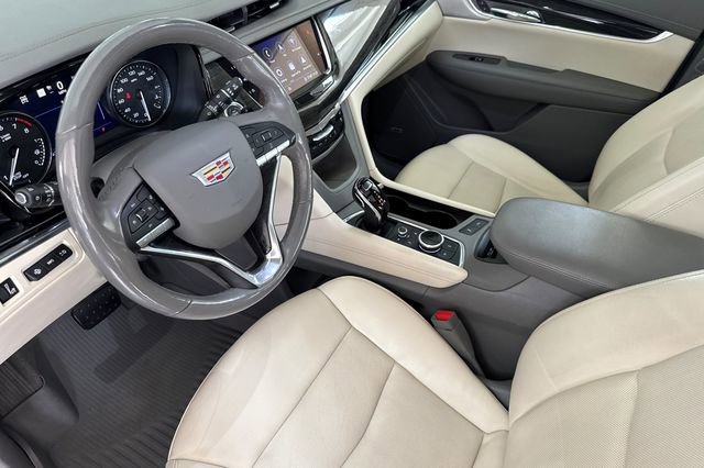 Used 2020 Cadillac XT6 Premium Luxury image 10