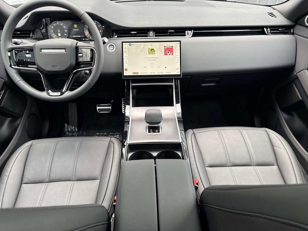 New 2026 Land Rover Range Rover Evoque Dynamic SE image 16