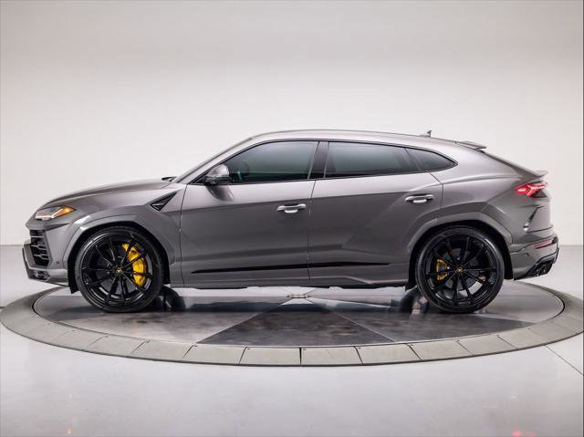 Used 2021 Lamborghini Urus image 2