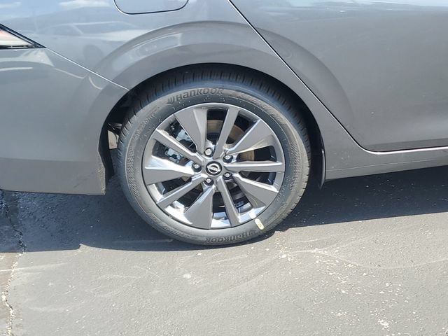 New 2026 Nissan Sentra SL w/ Floor Mat Package FWD image 5