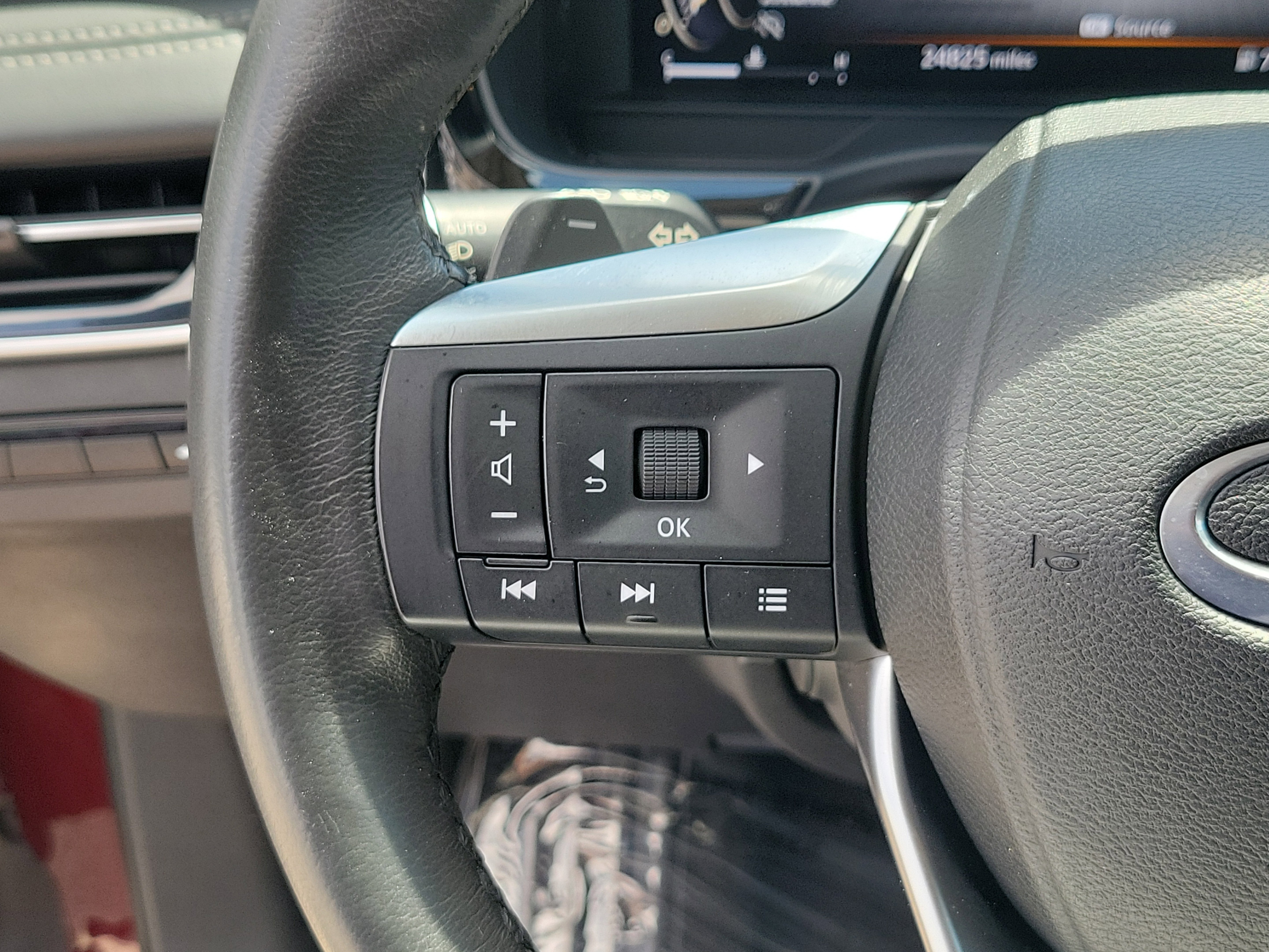 Used 2022 INFINITI QX60 Luxe w/ Cargo Package image 17