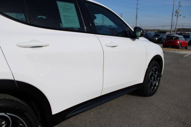 Used 2025 Alfa Romeo Tonale w/ Premium Package image 50