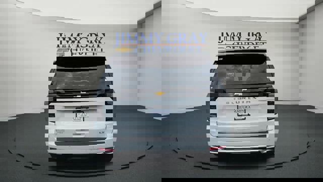 New 2026 Chevrolet Suburban LT w/ Comfort Package image 4