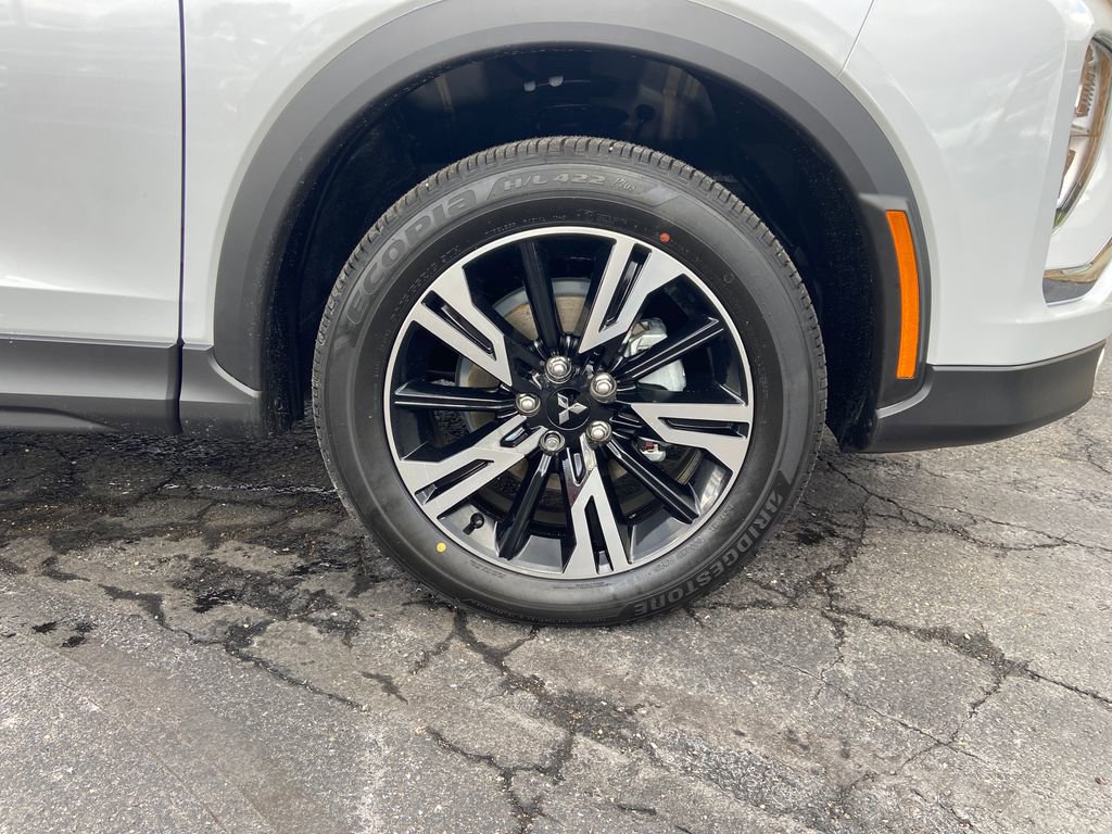 New 2026 Mitsubishi Eclipse Cross SE AWD/4WD image 9