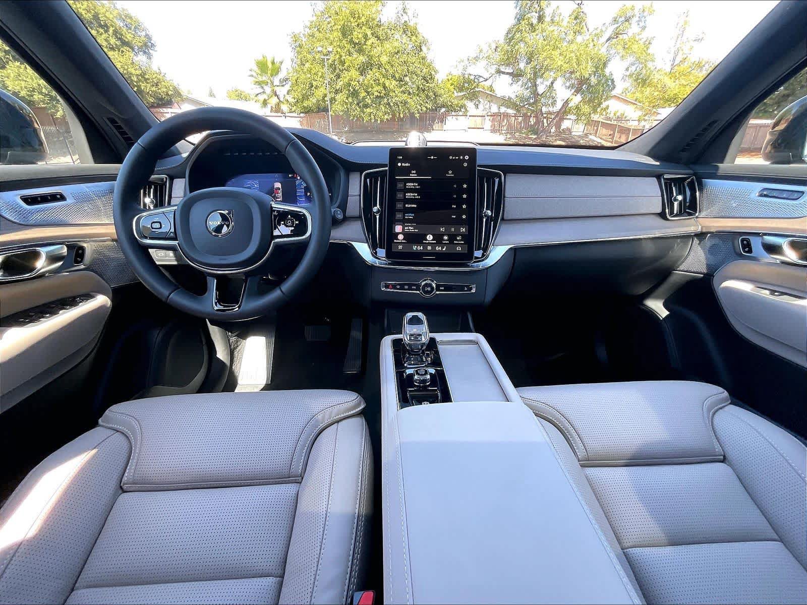 New 2027 Volvo XC90 T8 Ultra AWD/4WD image 7