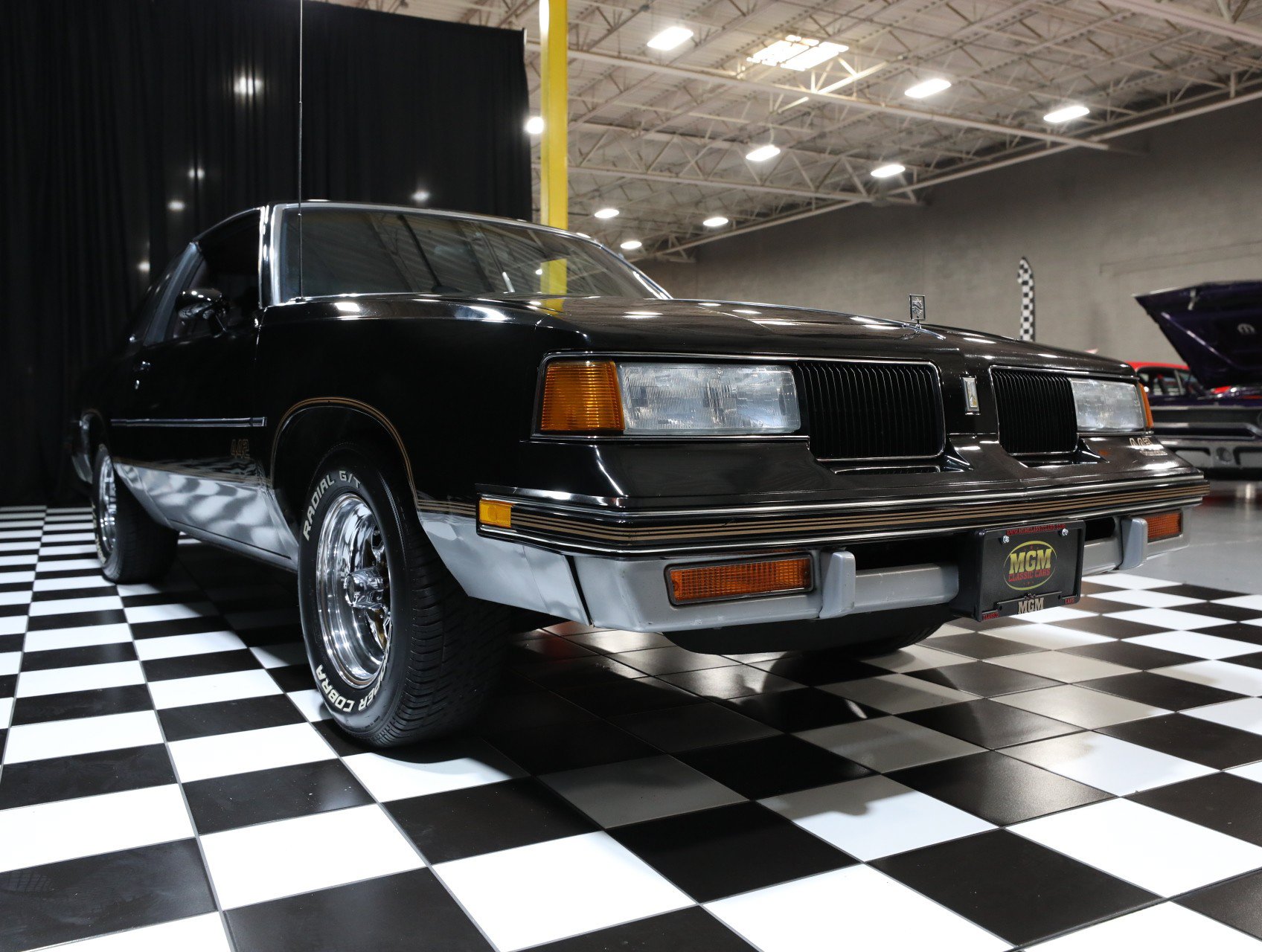 Used 1987 Oldsmobile Cutlass Supreme Salon RWD image 13