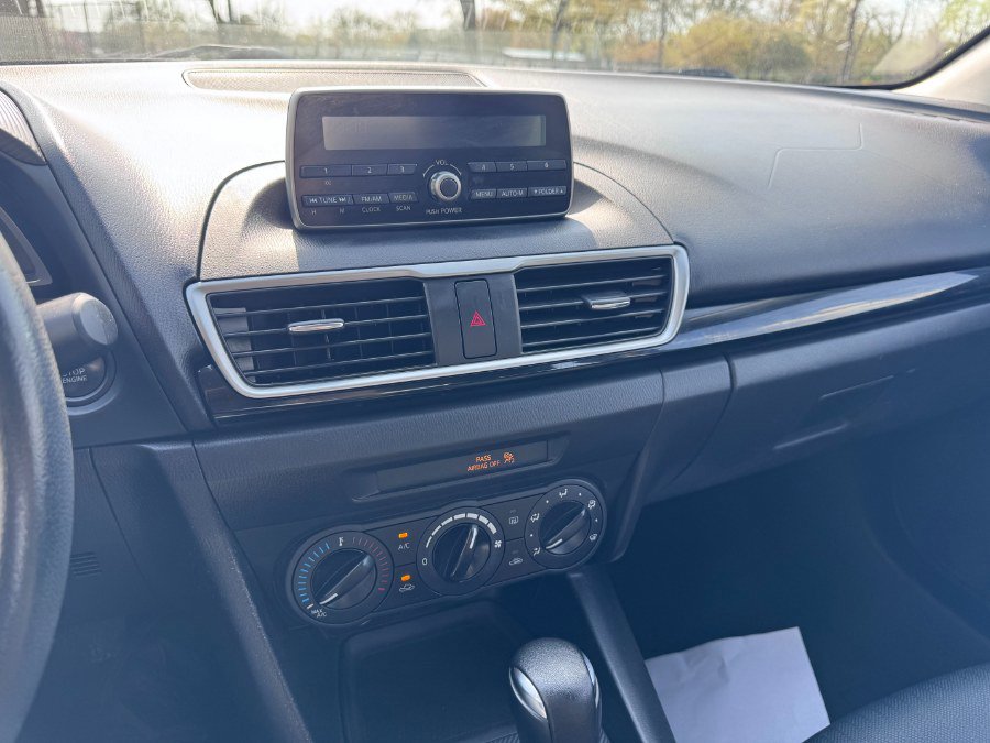 Used 2015 MAZDA MAZDA3 i SV FWD image 12