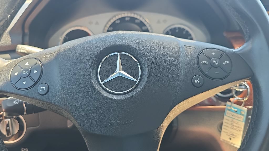 Used 2012 Mercedes-Benz GLK 350 4MATIC image 12