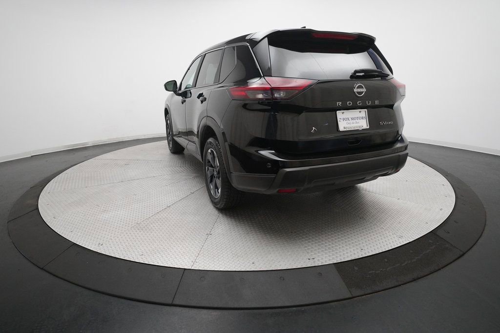 Used 2024 Nissan Rogue SV image 34
