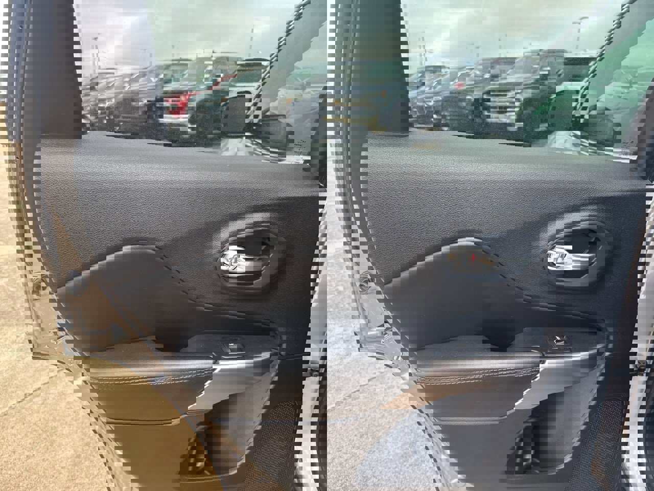 Used 2022 Jeep Cherokee Latitude Lux image 20