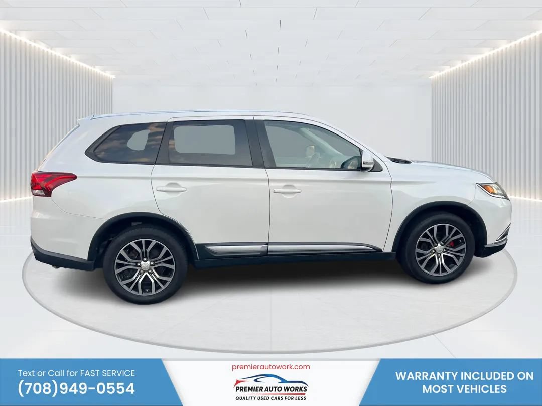 Used 2016 Mitsubishi Outlander SE AWD/4WD image 8