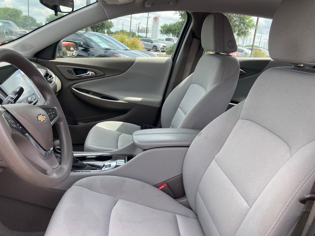 Used 2025 Chevrolet Malibu LT FWD image 10