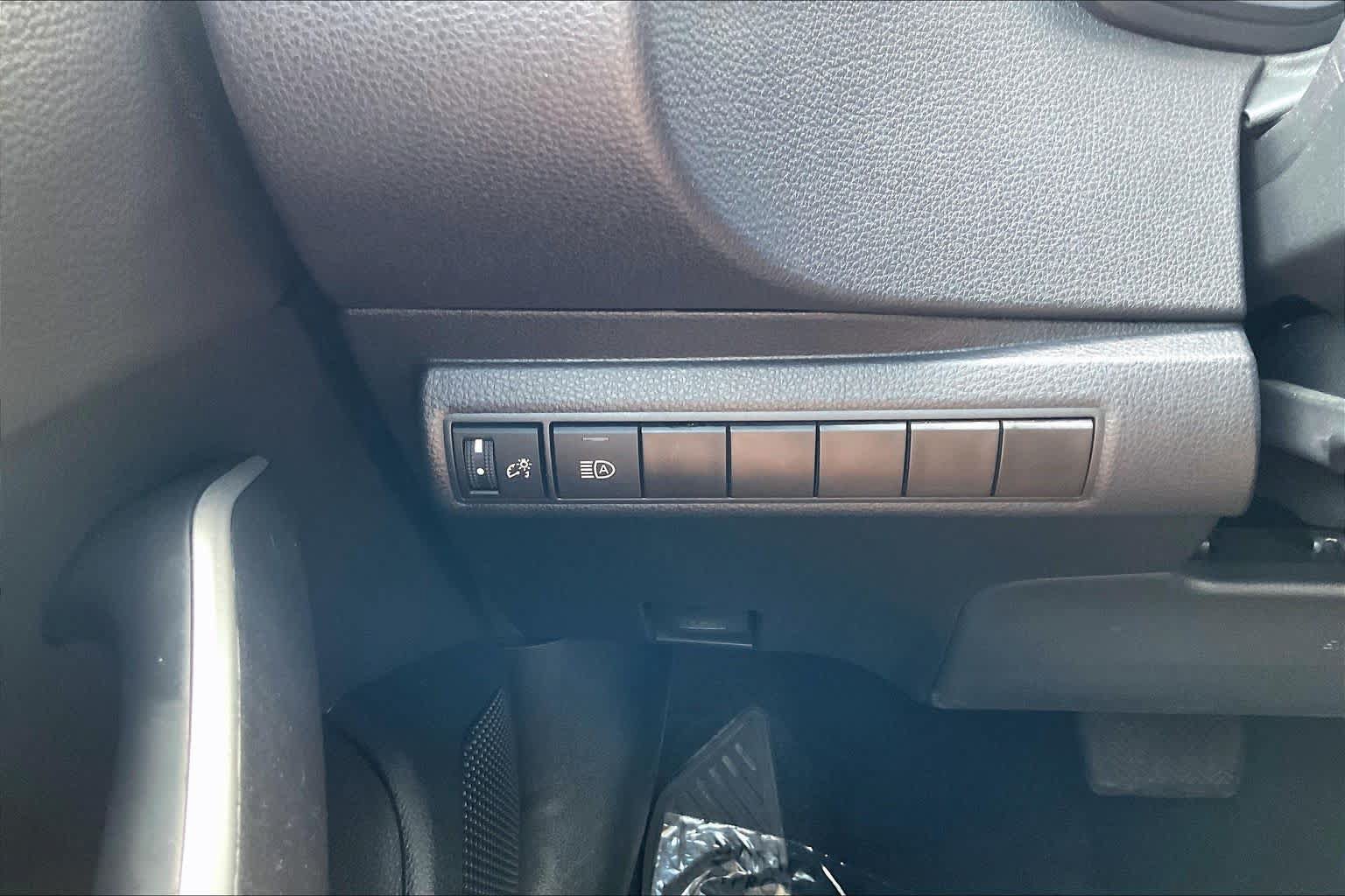 Used 2024 Toyota Corolla SE FWD image 32