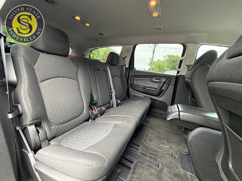 Used 2010 Chevrolet Traverse LT w/ Personal Connectivity Package FWD image 19
