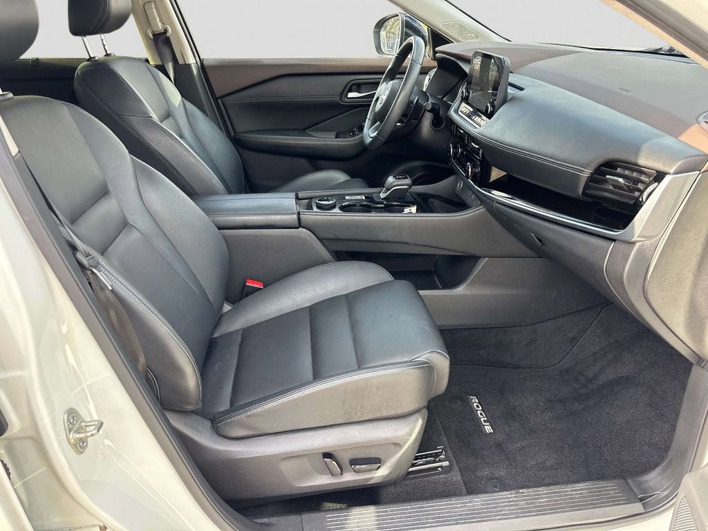 Certified 2023 Nissan Rogue SL w/ SL Premium Package AWD/4WD image 17